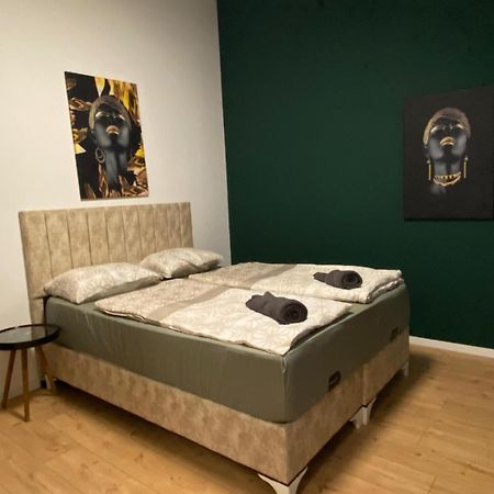 8 Fully Equipped Studio Shared Apt W Terrace Margareten Viyana Dış mekan fotoğraf