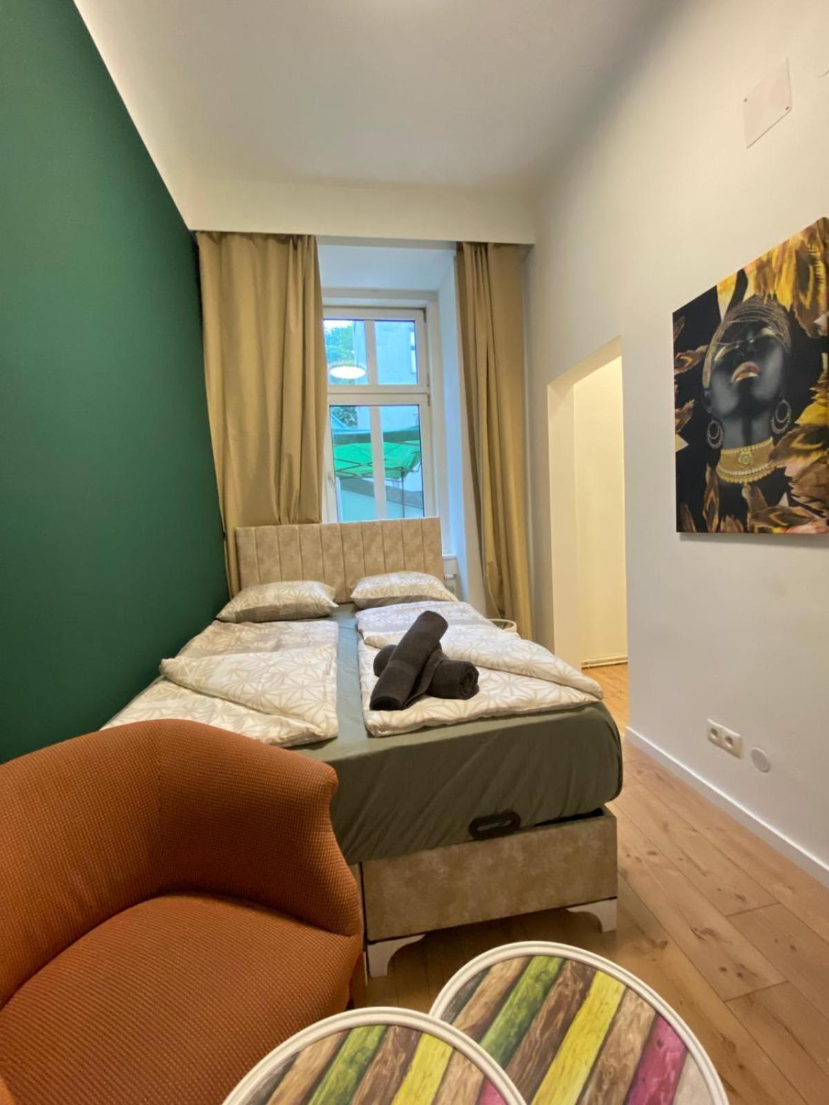 8 Fully Equipped Studio Shared Apt W Terrace Margareten Viyana Dış mekan fotoğraf