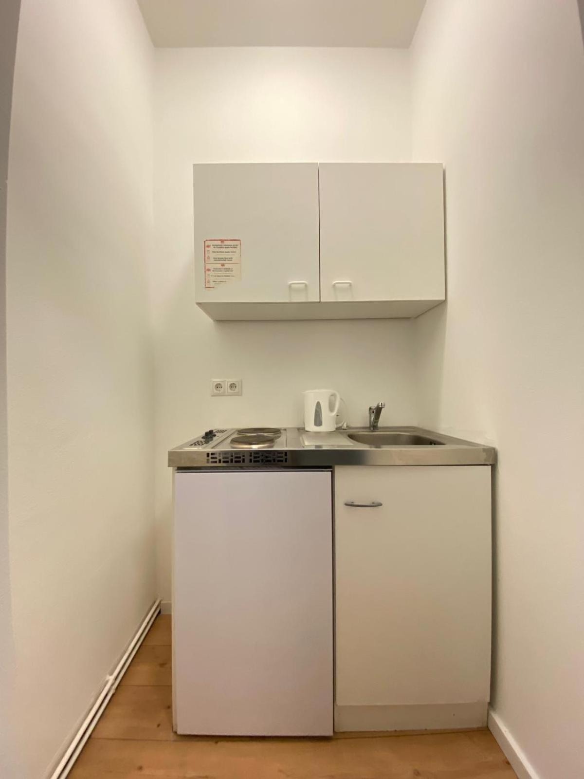 8 Fully Equipped Studio Shared Apt W Terrace Margareten Viyana Dış mekan fotoğraf