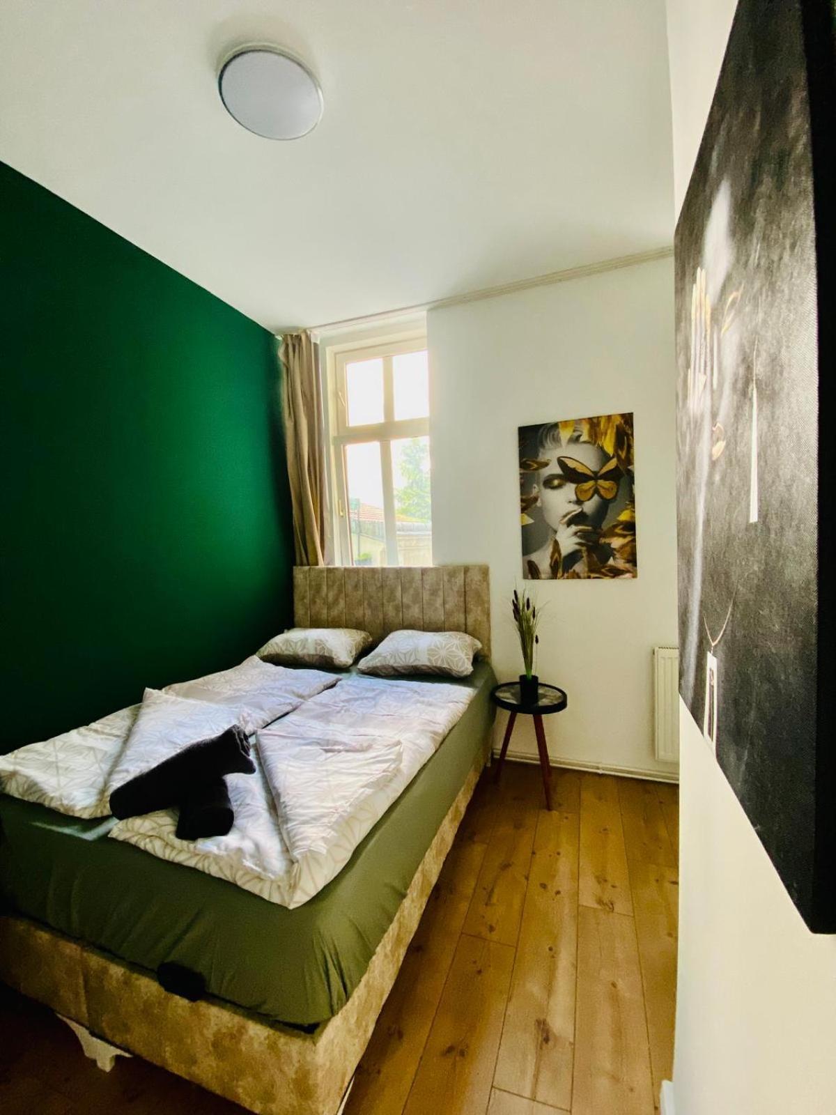 8 Fully Equipped Studio Shared Apt W Terrace Margareten Viyana Dış mekan fotoğraf