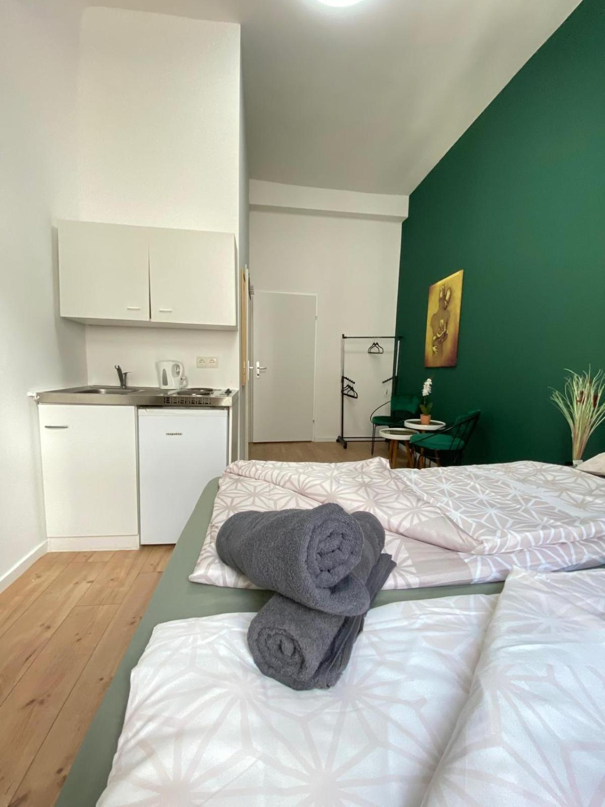 8 Fully Equipped Studio Shared Apt W Terrace Margareten Viyana Dış mekan fotoğraf