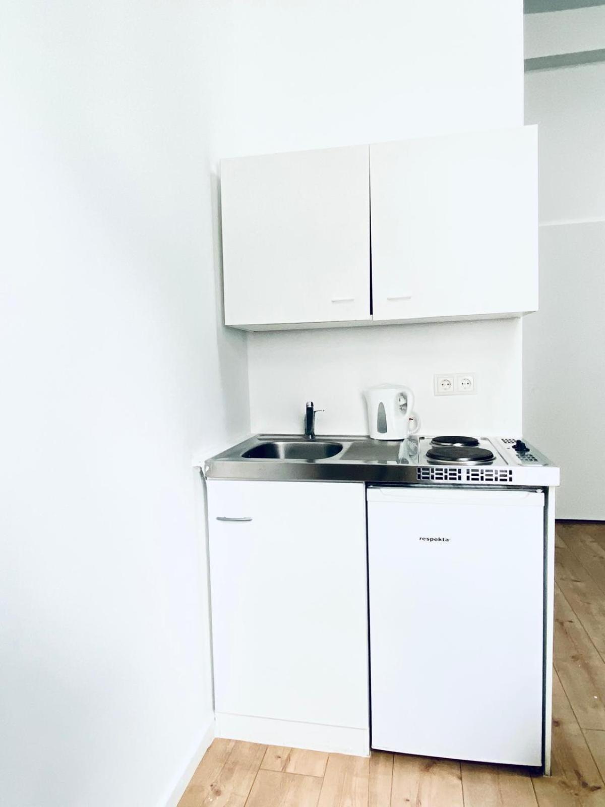8 Fully Equipped Studio Shared Apt W Terrace Margareten Viyana Dış mekan fotoğraf