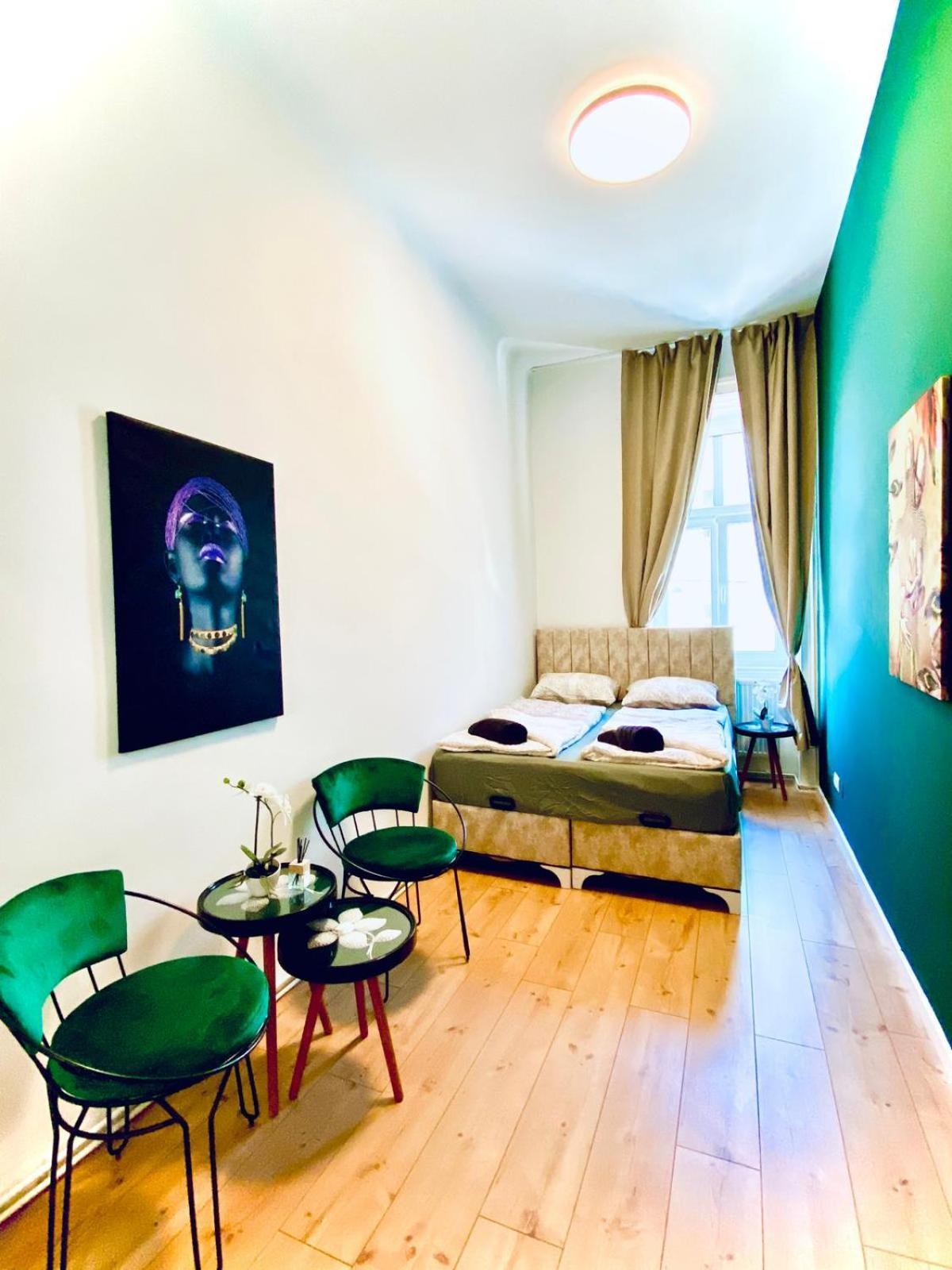 8 Fully Equipped Studio Shared Apt W Terrace Margareten Viyana Dış mekan fotoğraf