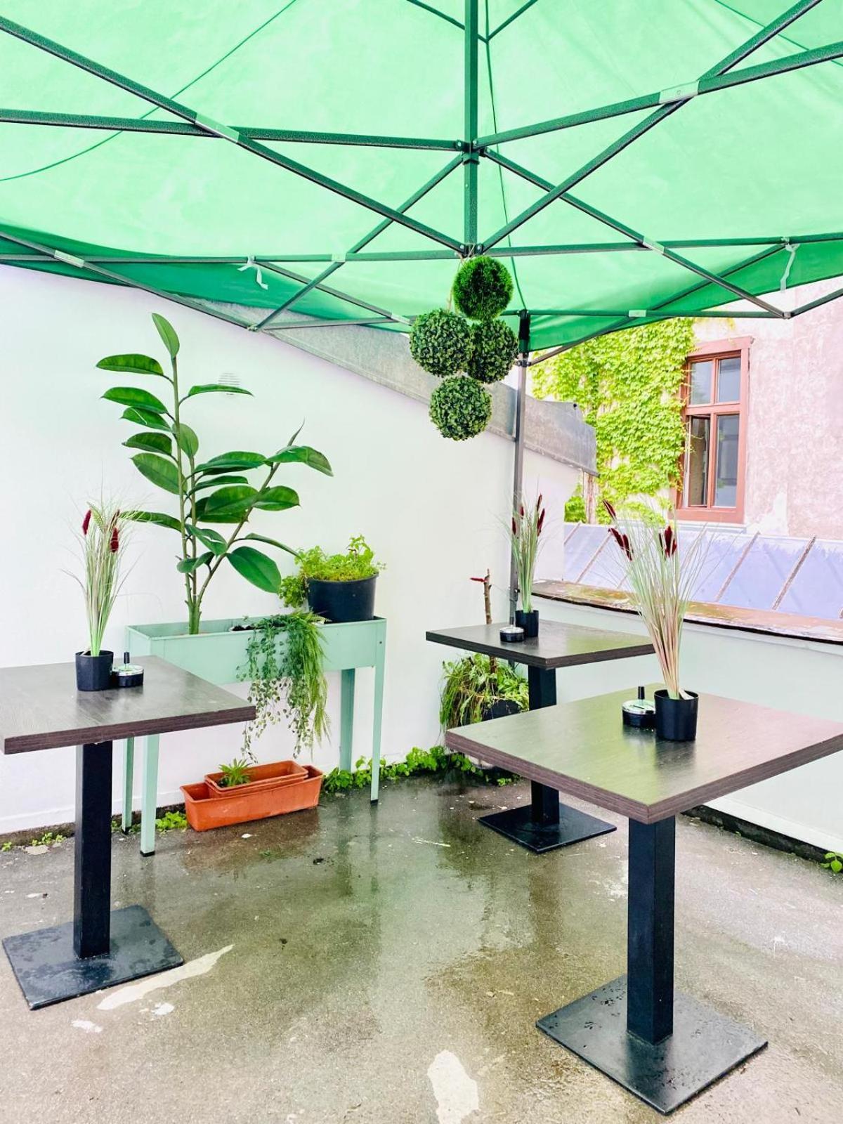 8 Fully Equipped Studio Shared Apt W Terrace Margareten Viyana Dış mekan fotoğraf